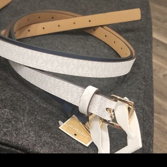 Michael Kors 2 For 1 MK Logo & Navy Belt Set - Picture 4 of 8